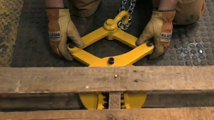 pallet puller
